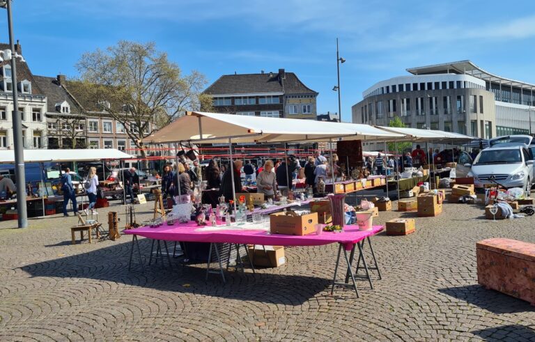 Haak Aan & Hobby Mee — Rommel- en vlooienmarkt in Emmen